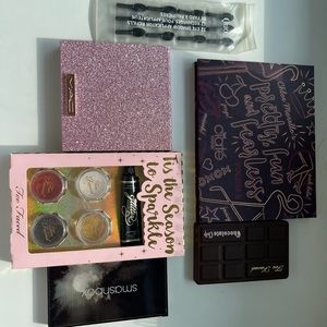 Eyeshadows and highlighters